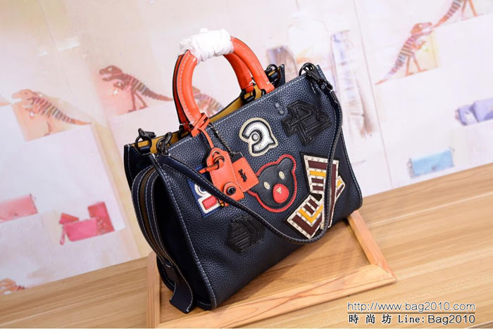 COACH蔻馳 20315ROGUE1941系列 唐嫣同款 自然粒面皮革 小熊徽章拼圖 手提包  Chz1534